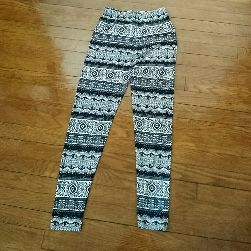 DuNorth OS Black and White leggings